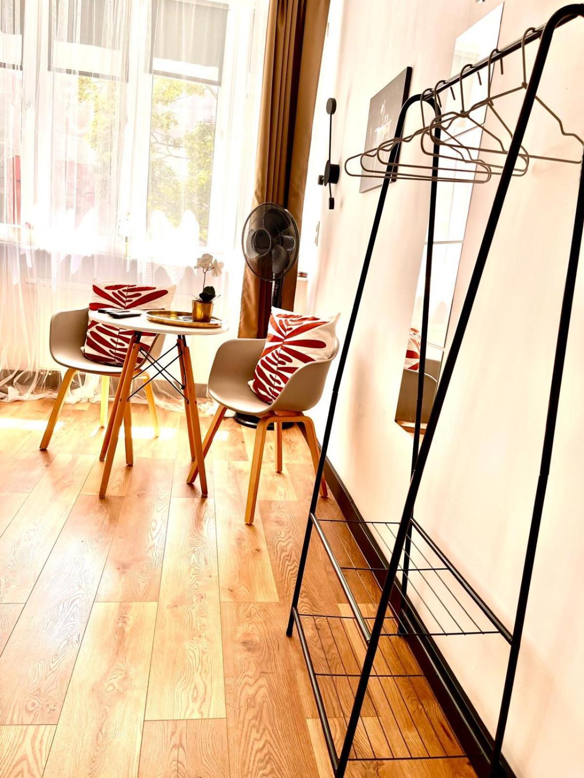 Super 1 Bed Room Condo In Warszawa Center Exterior photo